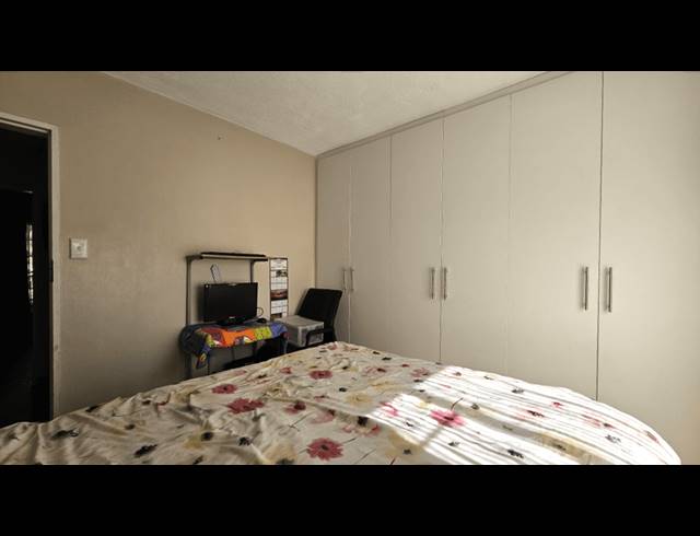2 BEDROOM APARTMENT FOR SALE IN MOOIKLOOF RIDGE